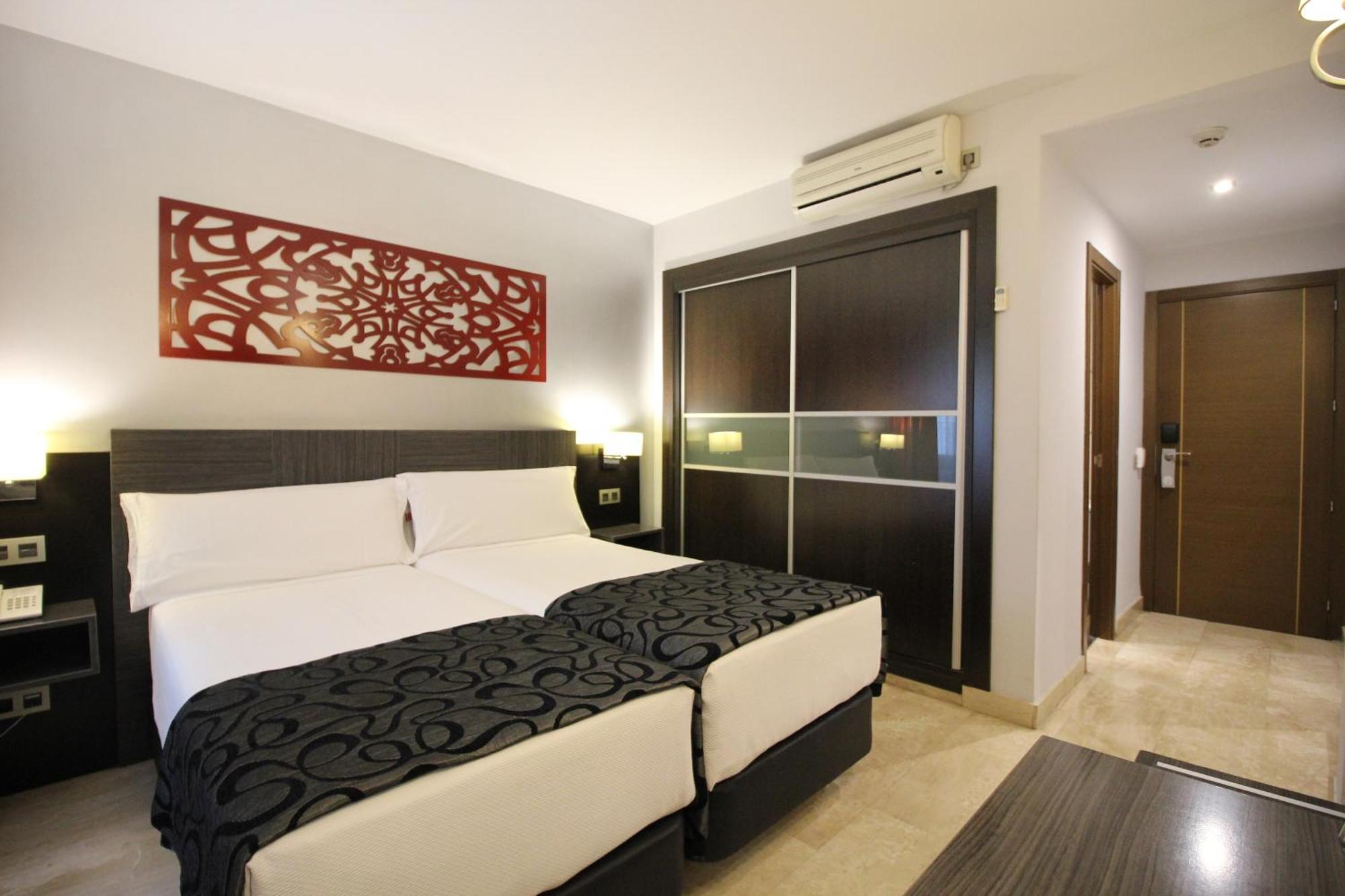 Hotel Venecia Sevilla Kültér fotó