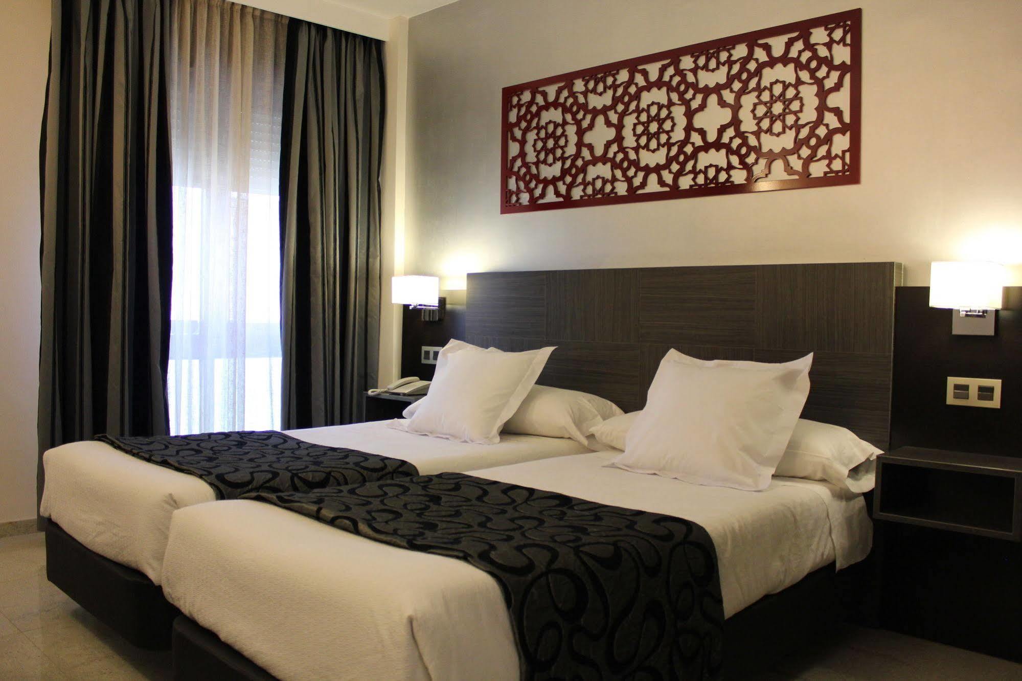 Hotel Venecia Sevilla Kültér fotó